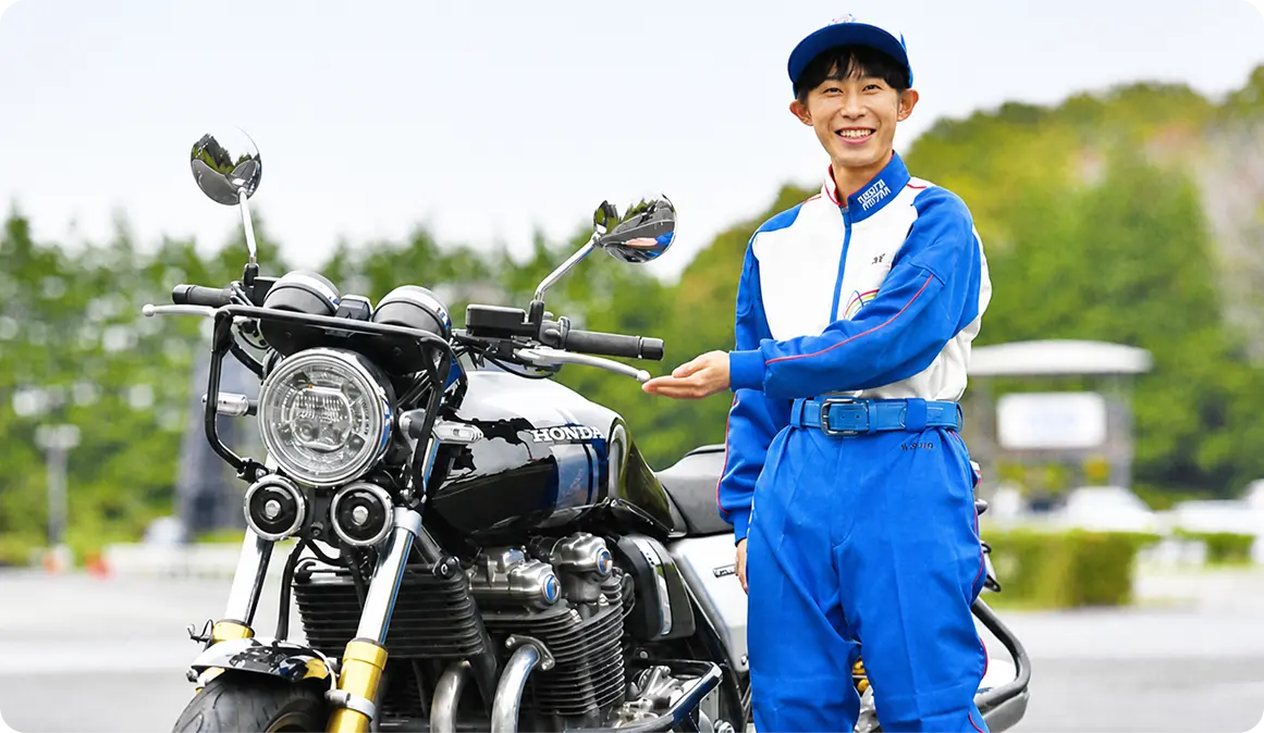 交通教育担当S.M.のインタビュー写真
